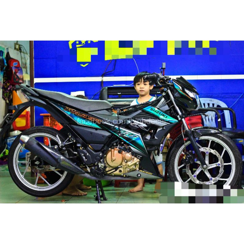 TEM RỜI RAIDER ĐEN - DECAL RUBY
