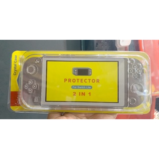 Case trong suốt và kính cường lực bảo vệ máy Nintendo Switch Lite.