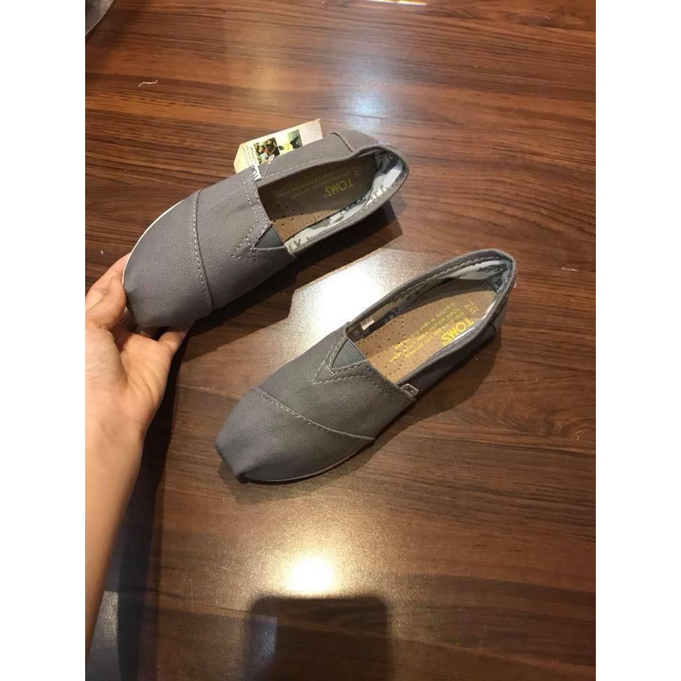 Hàng Order Trung quốc ~ 2 tuần - Giày Toms Xám