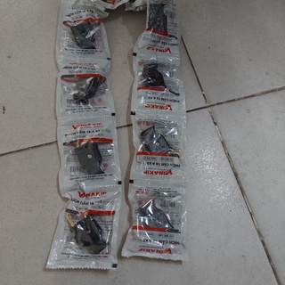 Phích cắm màu đen Vinakip