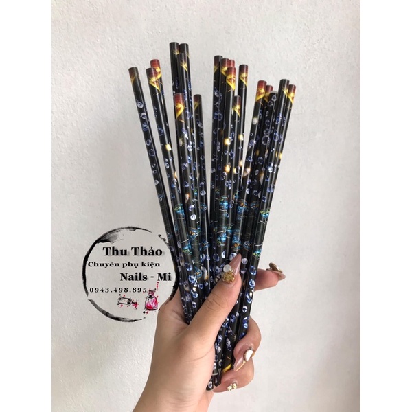 Sáp chấm đá đính móng