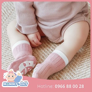 Tất cao cổ chống trơn trượt cho bé tập đi