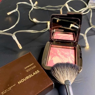 Má hồng Hourglass màu Luminous Flush
