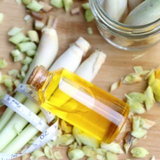 Tinh dầu sả chanh nguyên chất nhà làm