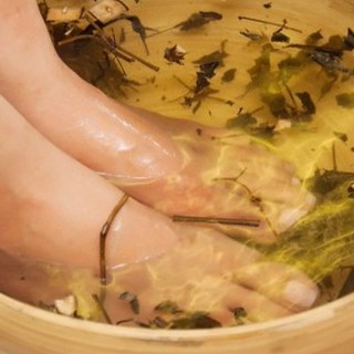Hoa Lá Xông Mặt Ngâm Chân Spa Thẫm Mỹ Viện