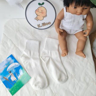 vớ trắng cổ trung