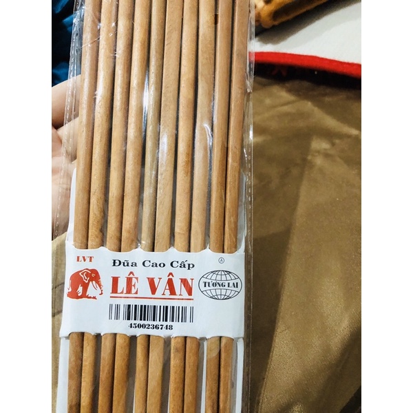Đũa gỗ Lê Vân