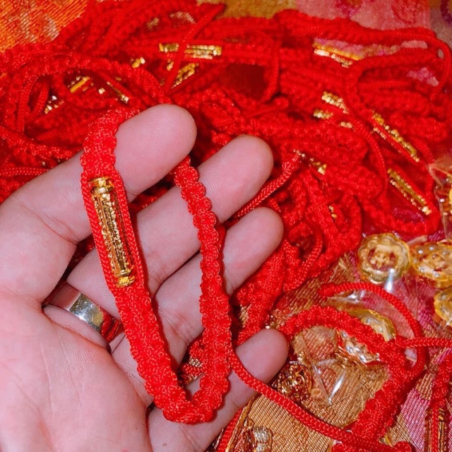 🎀 Vòng Đỏ 5 Dòng Chùa Wattraimit Thái Lan 🎀