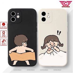 Ốp lưng iphone 7+/8 plus, X, XSMAX, 11, 12, 12, 13 PROMAX CHÀNG TRAI CÔ GÁI TẮM