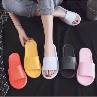 Dép quai ngang nữ DOL đúc nguyên khối siêu nhẹ, mềm dẻo êm chân, màu sắc đẹp và đáng yêu