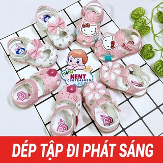 Dép tập đi có đèn cho bé gái 6-18 tháng