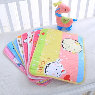 [Mã BMBAU50 giảm 7% đơn 99K] Tấm lót chống thấm BABYUP đa năng, thoáng khí, an toàn cho bé. Size 30 x 40 cm.