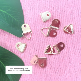 Set 5 móc tam giác treo ảnh có kèm vít