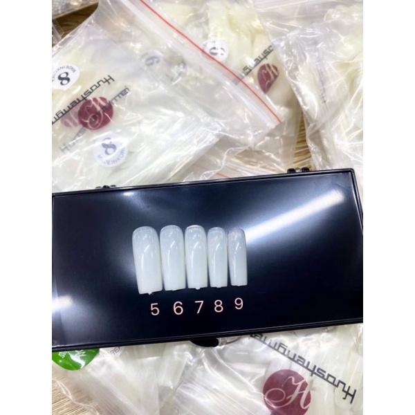 Móng úp lẻ số