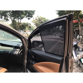 [Mã LIFEAUMAY giảm 10% tối đa 30k đơn 150k] Rèm che nắng nam châm theo xe Innova 2017- 2021- 1 bộ 4 tấm