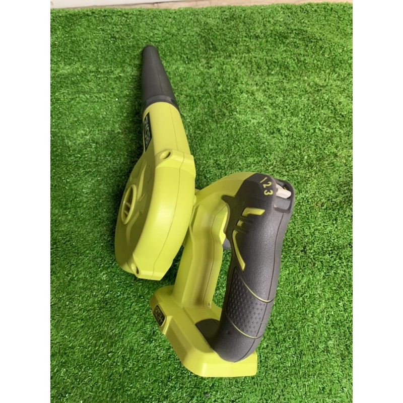 máy thổi lá ryobi