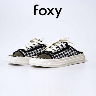 Giày Sục Nữ Thể Thao Hở Mũi Buộc Dây Chất Liệu Vải Dệt Thoáng Khí Màu Caro Foxy - FOM011
