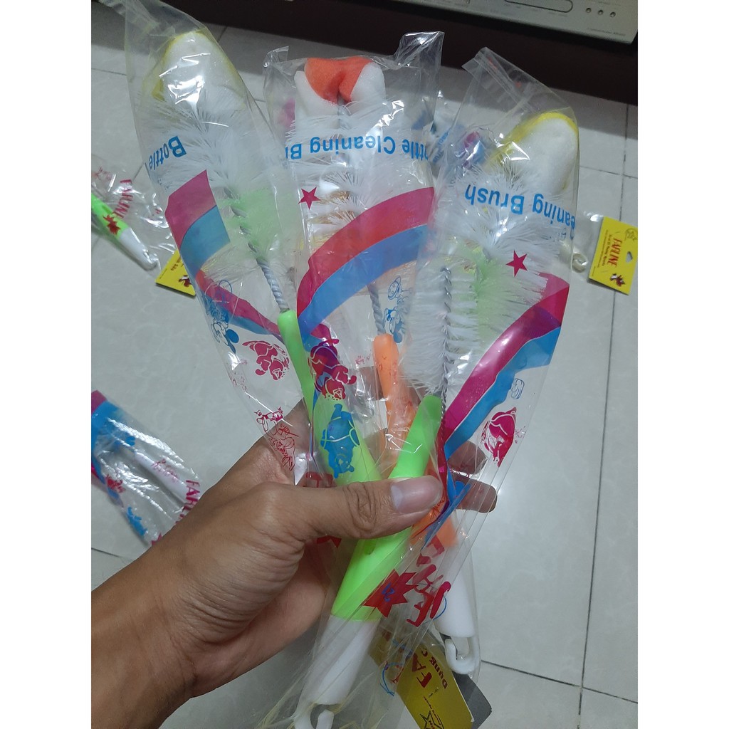 Cây cọ súc bình sữa