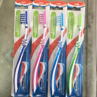 Bàn chải đánh răng Aquafresh Đức