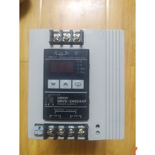 Nguồn gắn ray Omron 24V-10A, 24V - 20A.Có màn hình đồng hồ hiển thị vol ampe.