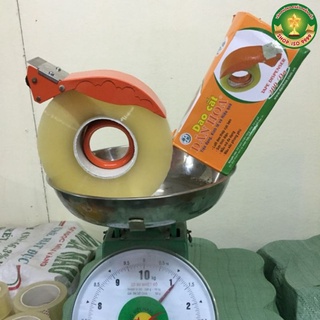 (Combo 2 món) gồm 1 cuộn băng keo dán thùng 5F 1kg &amp; 1 cái cắt keo 200yards dùng cho loại keo <= 1kg