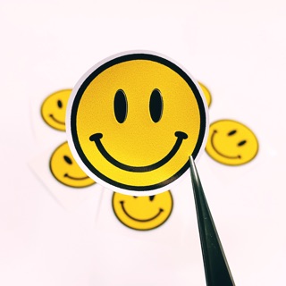STICKER SMILEY CÁ TÍNH DÁN TRANG TRÍ ĐIỆN THOẠI LAPTOP VALI MŨ BẢO HIỂM XE MÁY TỦ KỆ,...HAY BẤT KÌ NƠI NÀO BẠN MUỐN