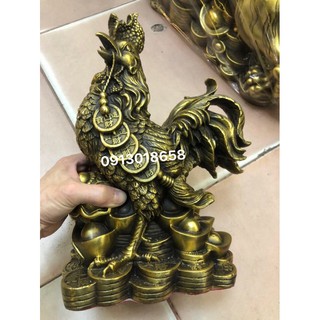 Tượng gà trống ngậm tiền và gậy như ý cỡ  lớn , tượng gà bằng đồng.