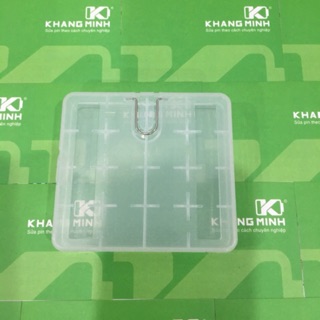 Hộp nhựa đựng 4 cell pin Li-ion 18650.