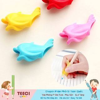 <Video Review> Sỉ 10 Đệm Tay Cầm Bút Chống Trơn Trượt Hình Cá Heo Không Mỏi Tay Cho Bé A234