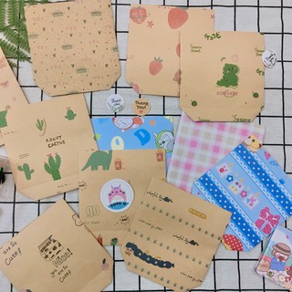 Túi giấy mini vintage kraft hoạt tiết kèm sticker "Thank you" 13 x 12 x 4cm (mẫu ngẫu nhiên)