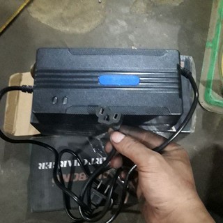 Sạc xe điện 48v 20ah dùng cho xe điện 4 bình to có chế độ tự ngắt khi đầy bình