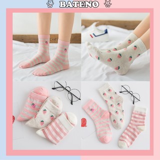 Tất nữ cổ cao Bateno họa tiết dâu tây phong cách Hàn Quốc TN117