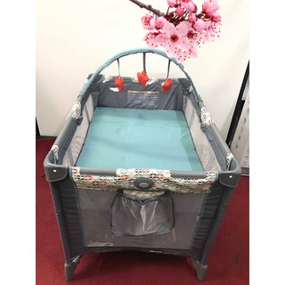 [CHÍNH HÃNG] Giường cũi trẻ em Graco - Cũi Pack 'n Play: Gấp gọn, 2 tầng kèm đồ chơi treo nôi