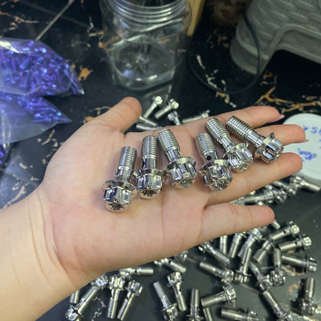 Ốc dẫn dầu salaya