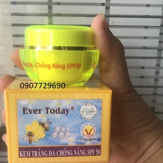 KEM TRẮNG DA CHỐNG NẮNG SPF 50 - EVER TODAY    Được chiết xuất từ tinh dầu dừa