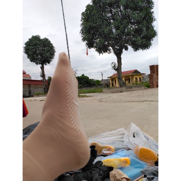 tất chống trơn