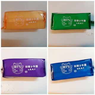 Bóp bút BTS (trong suốt)