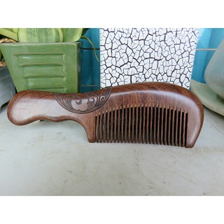 Lược gỗ đàn hương trạm khắc thủ công hai mặt chống tĩnh điện,hạn chế rụng tóc Mã 1801 thatchatstore