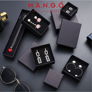 Hộp giấy cứng đựng đồ trang sức màu đen 8*8*3,5 cm sang trọng cao cấp