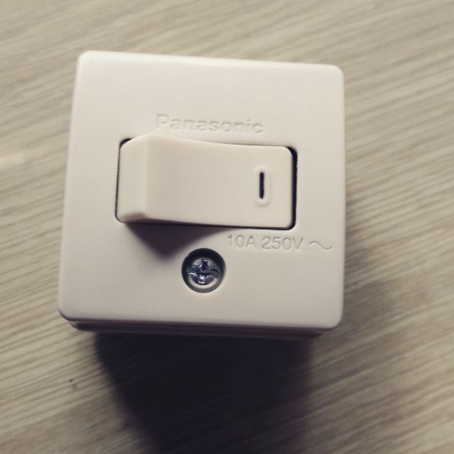 Công tắc nổi Panasonic