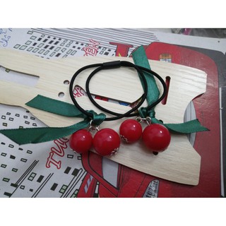cột tóc chery dễ thương. mẫu mới. hàng luôn có sẵn nha các bạn. hàng đẹp y hình lun vì hình shop tự chụp nha các bạn.