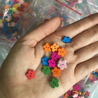 Nút gỗ hoa 30k/100c
