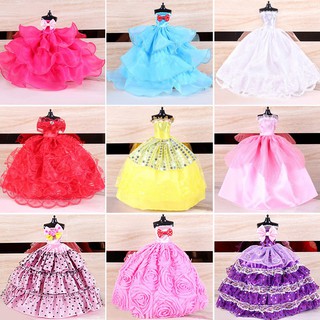Đầm cưới xinh xắn dành cho búp bê Barbie