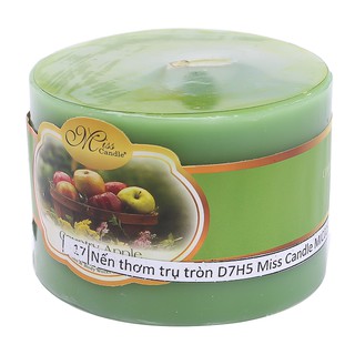 Nến thơm trụ tròn D7H5 Miss Candle MIC0253 7 x 5 cm (Xanh lá, hương táo)