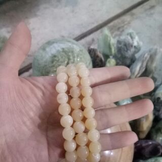 Vòng Đá  Tự Nhiên Suối  Giàng Màu Vàng Nhạt