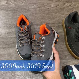 Giày thể thao trắng đen(hàng sale ko đổi trả)