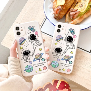 Ốp lưng iphone cạnh vuông phi hành gia và nhiều hành tinh đáng yêu dành cho iphone 6/6s đến iphone 13promax-e165