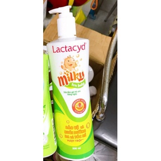 Sữa tắm trẻ em Lactacyd Milky 500ML M105
