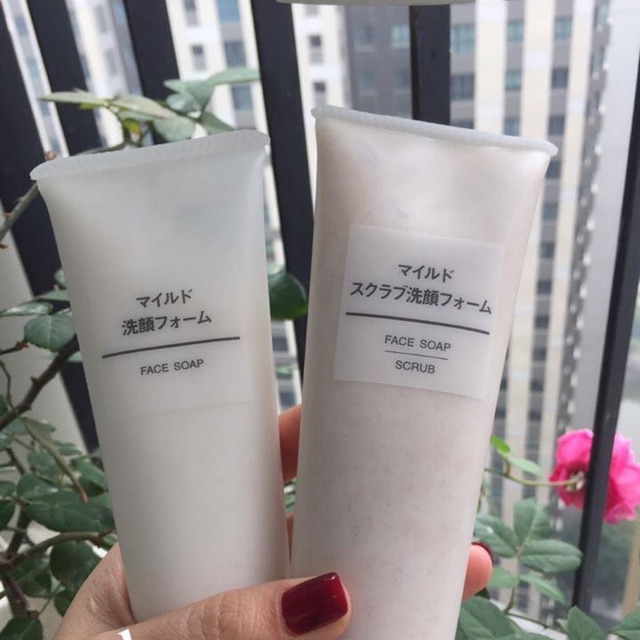 Sửa rửa mặt