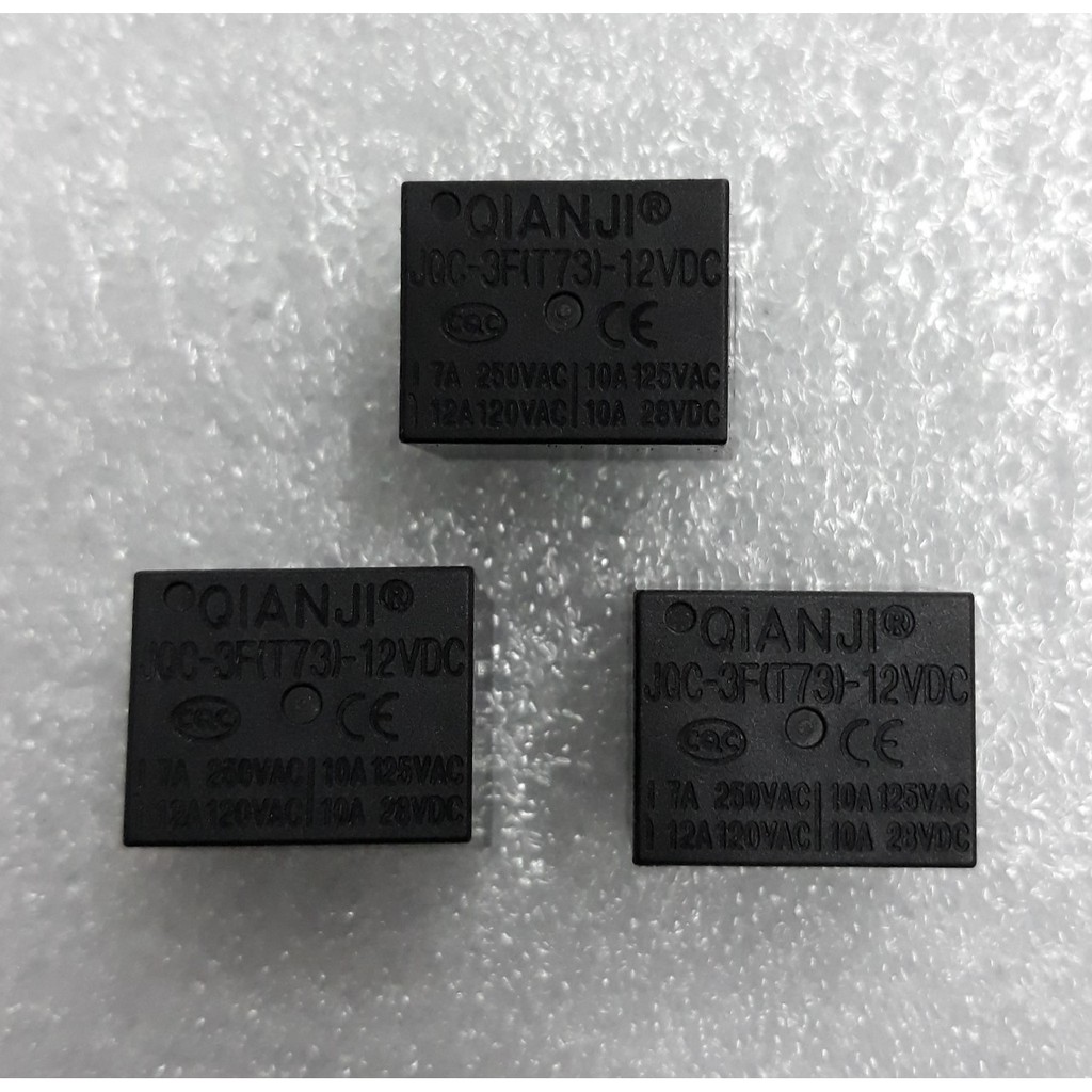 Rơle 12v đen 5 chân.